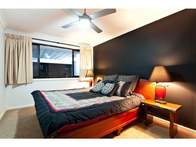 287 Morala Avenue, Runaway Bay QLD 4216