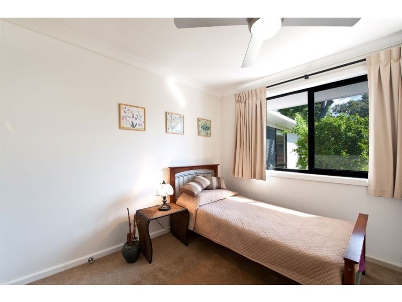 287 Morala Avenue, Runaway Bay QLD 4216