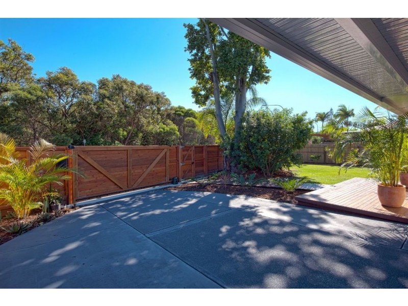 287 Morala Avenue, Runaway Bay QLD 4216