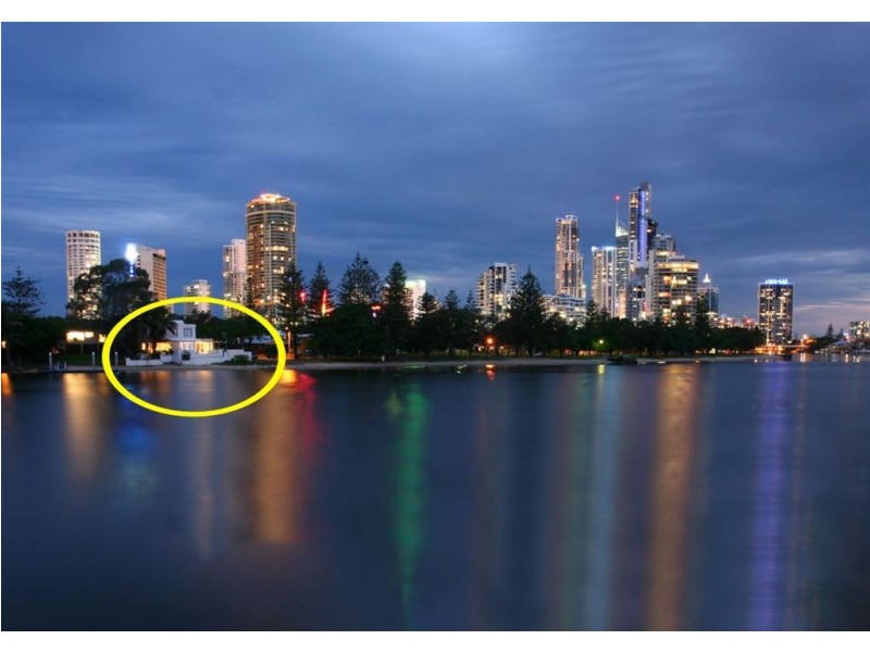 2 Paradise Place, Surfers Paradise QLD 4217