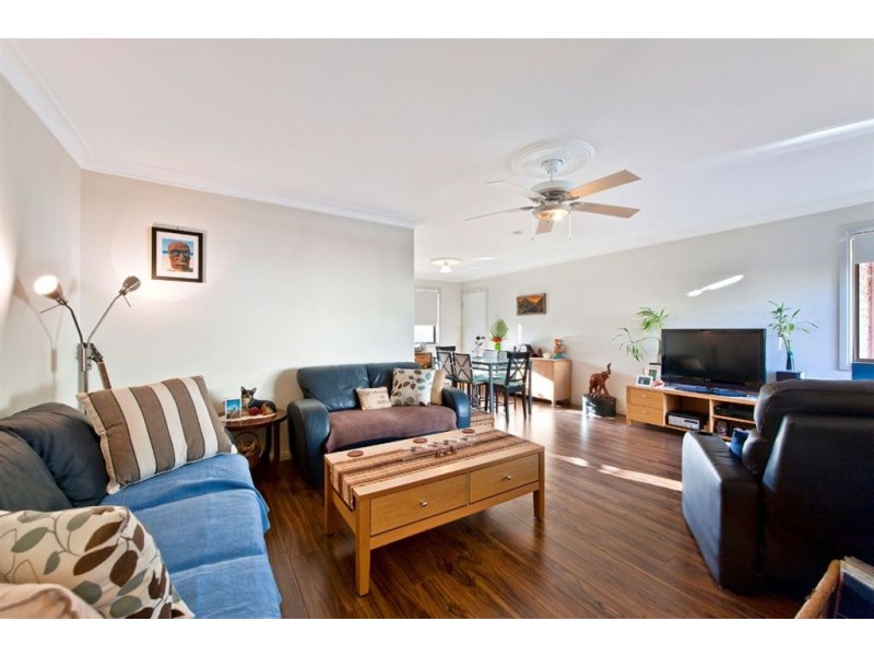 19 Ashburton Close, Arundel QLD 4214