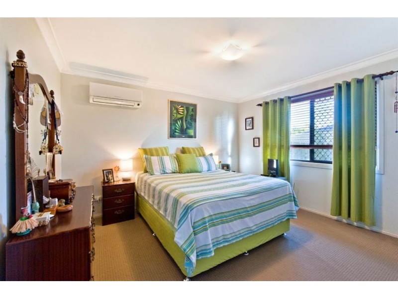 19 Ashburton Close, Arundel QLD 4214