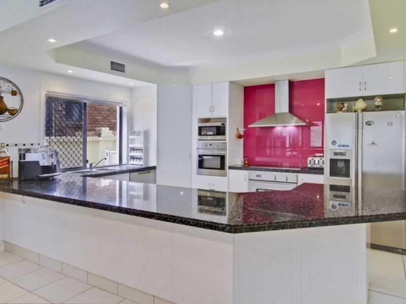 34 Oxley Drive, Paradise Point QLD 4216