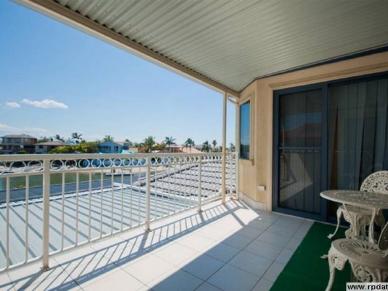 34 Oxley Drive, Paradise Point QLD 4216
