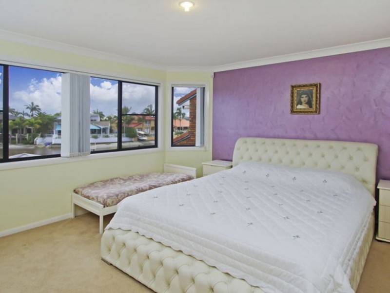 34 Oxley Drive, Paradise Point QLD 4216