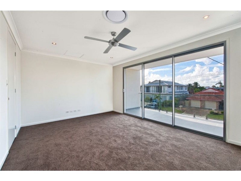 6 Mallard Avenue, Paradise Point QLD 4216