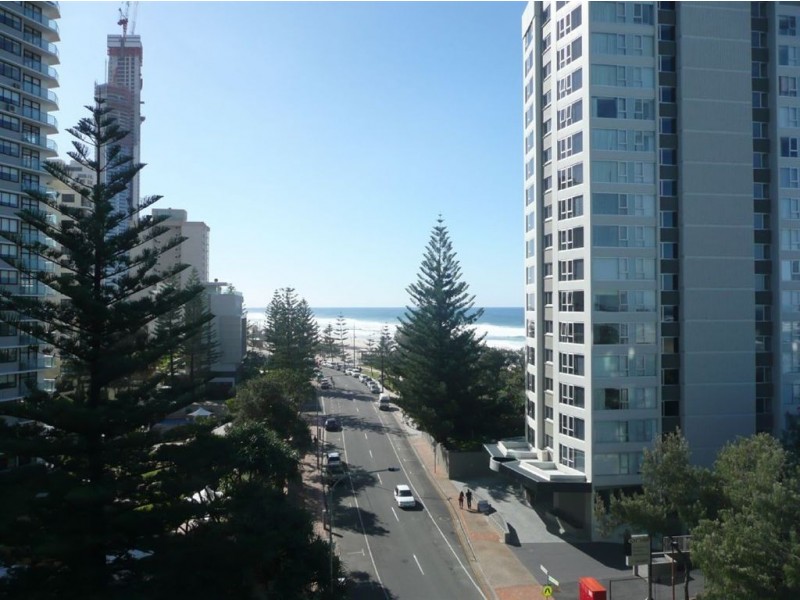 27/4 Clifford Street, Surfers Paradise QLD 4217