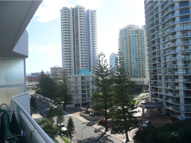 27/4 Clifford Street, Surfers Paradise QLD 4217