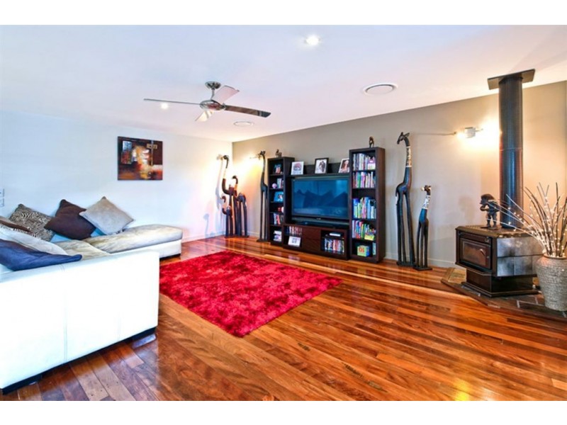 24 Killowill Avenue, Paradise Point QLD 4216