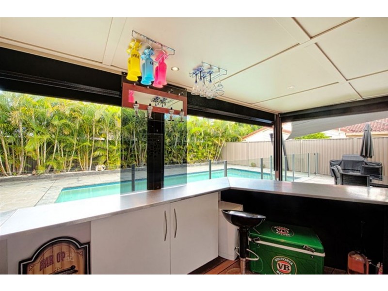 24 Killowill Avenue, Paradise Point QLD 4216