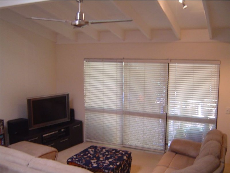 27/111 Salerno Street, Isle Of Capri QLD 4217