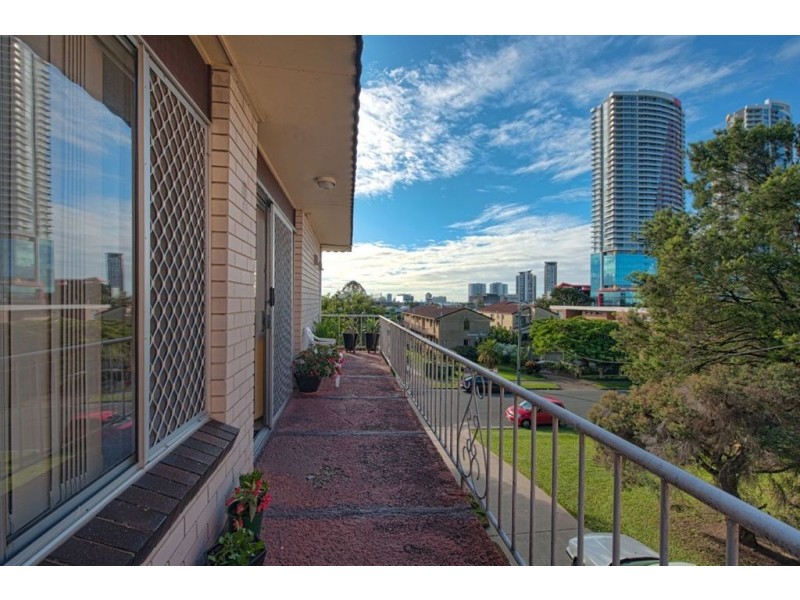 8/91 Queen Street, Southport QLD 4215