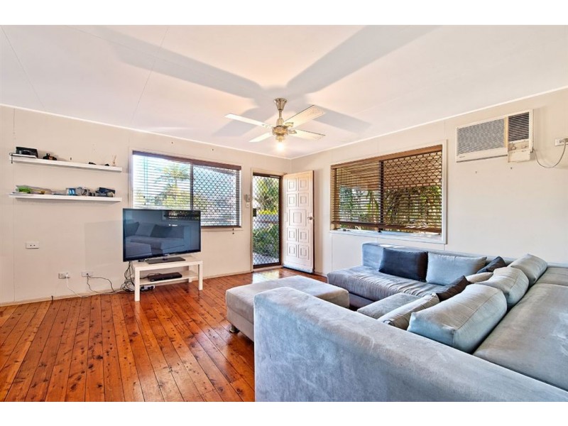 15 Nambur Street, Runaway Bay QLD 4216