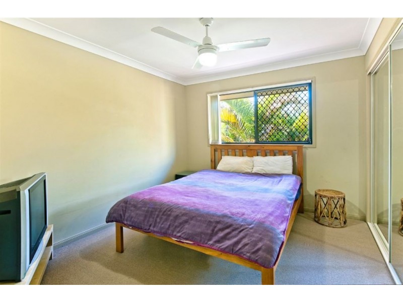 2/13 Thelma Avenue, Biggera Waters QLD 4216