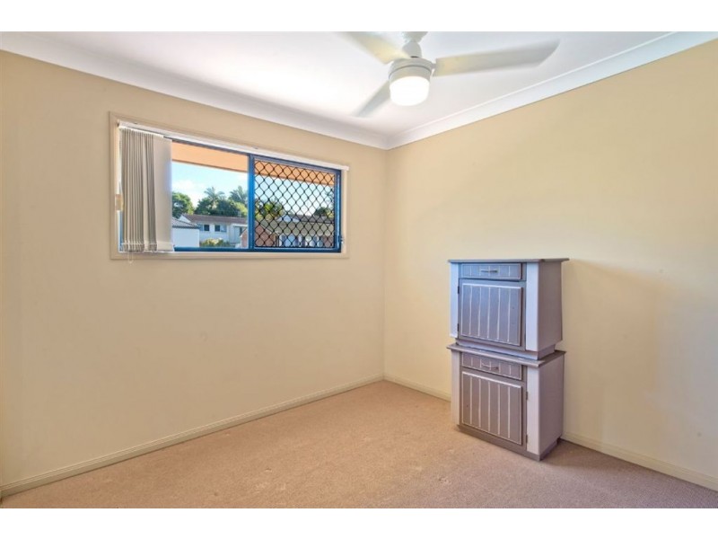 2/13 Thelma Avenue, Biggera Waters QLD 4216