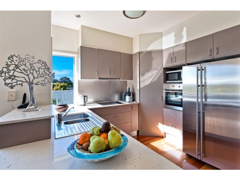 1/44 Milton Avenue, Paradise Point QLD 4216