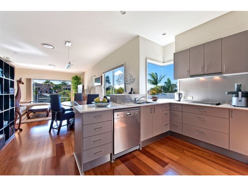 1/44 Milton Avenue, Paradise Point QLD 4216
