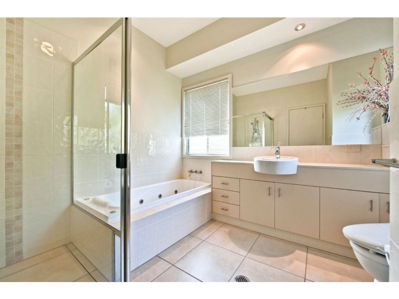 1/44 Milton Avenue, Paradise Point QLD 4216