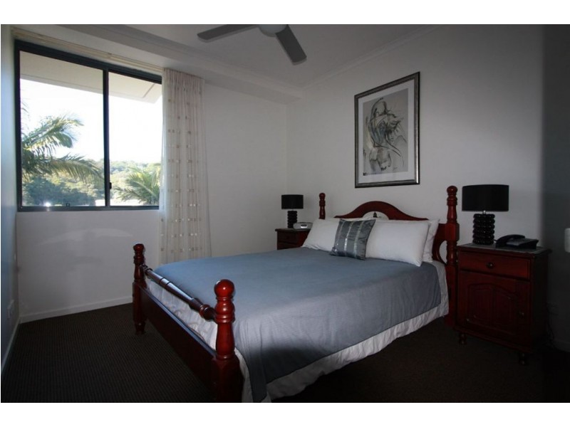 2045/1 Ocean Street, Burleigh Heads QLD 4220