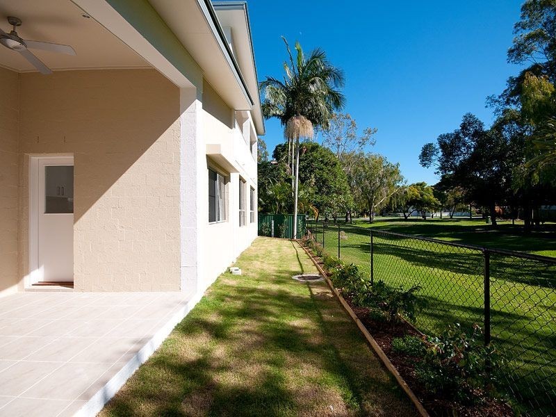 3/8 Echlin Street, Labrador QLD 4215