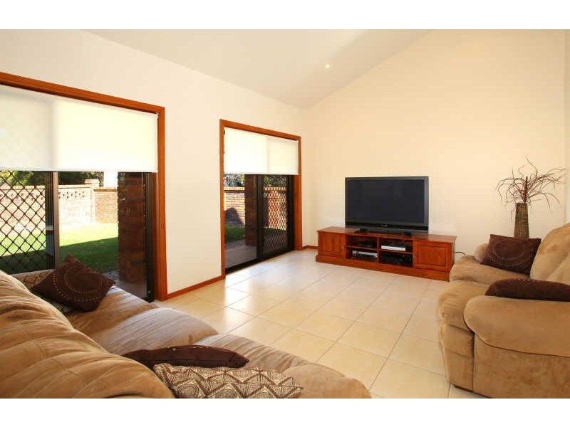 40 Binalong Drive, Ashmore QLD 4214