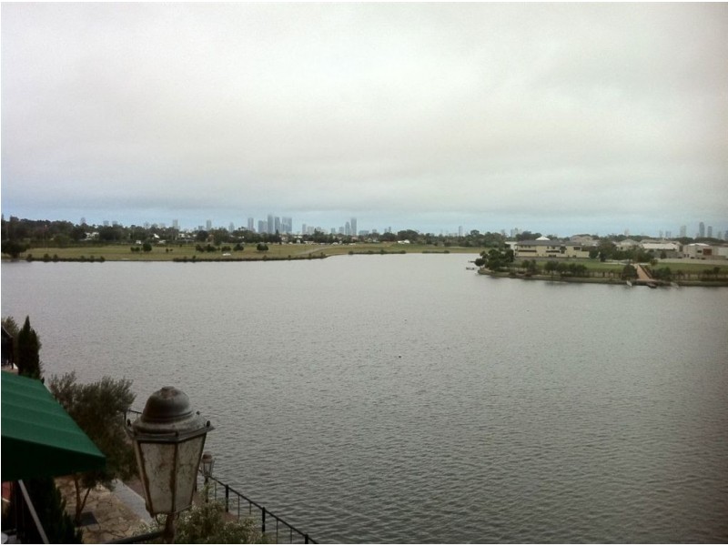 21/3030 The Boulevard, Carrara QLD 4211