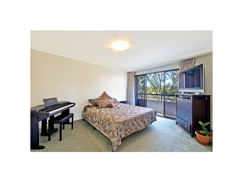 1 Peninsular Drive, Surfers Paradise QLD 4217