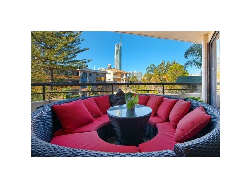 1 Peninsular Drive, Surfers Paradise QLD 4217
