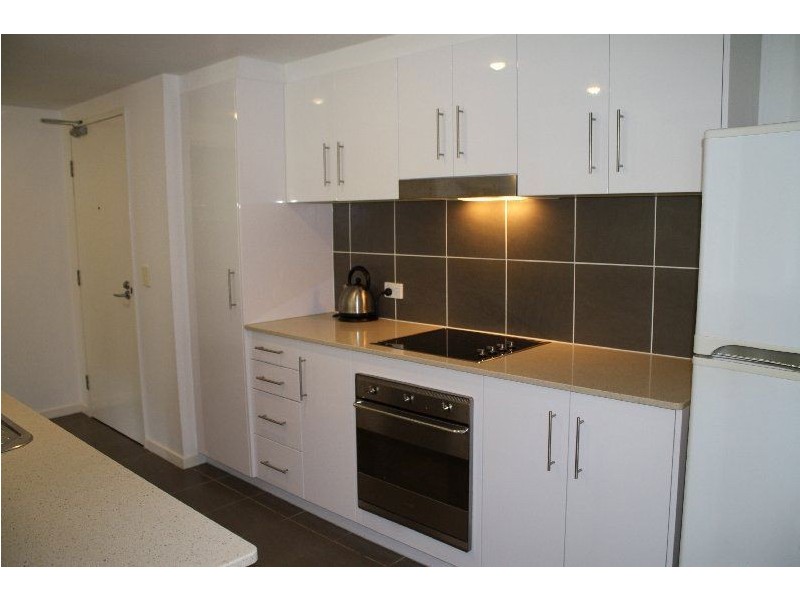 2002/1 Ocean Street, Burleigh Heads QLD 4220