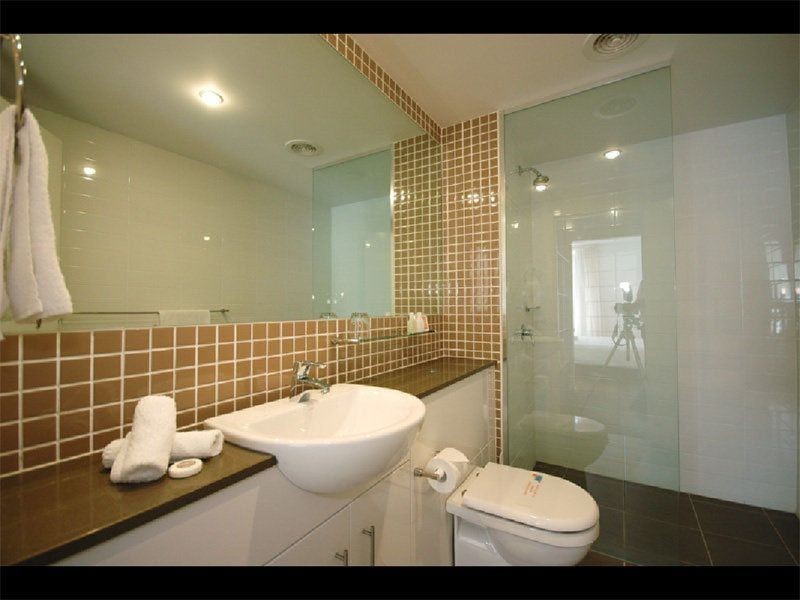 2002/1 Ocean Street, Burleigh Heads QLD 4220