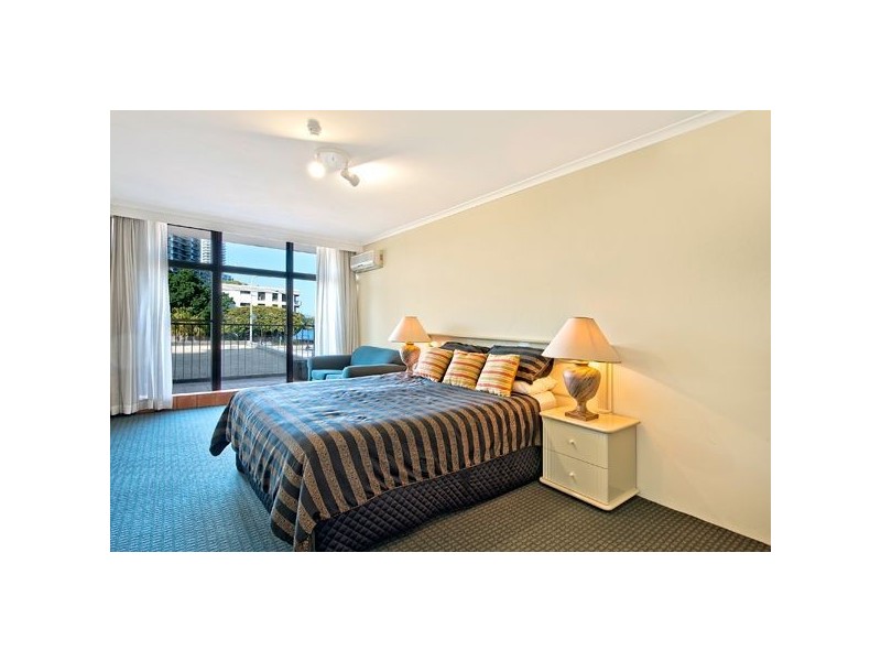 33 Thornton Street, Surfers Paradise QLD 4217