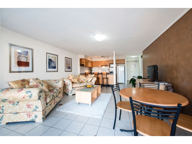 67 Ferny Avenue, Surfers Paradise QLD 4217