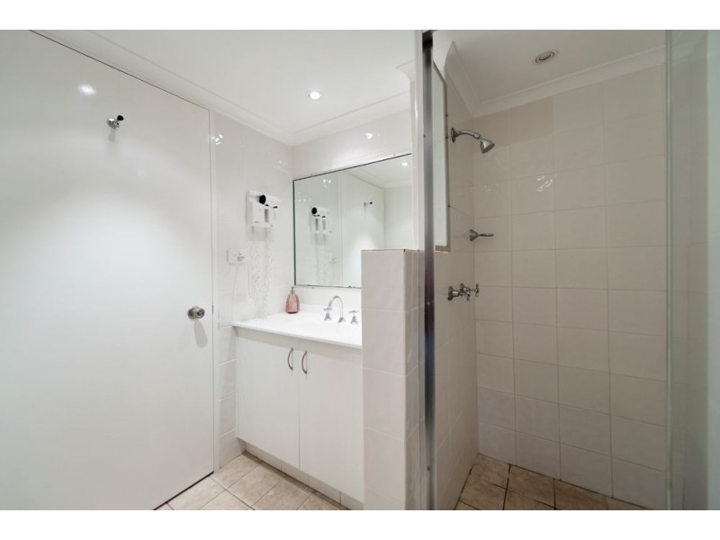 67 Ferny Avenue, Surfers Paradise QLD 4217