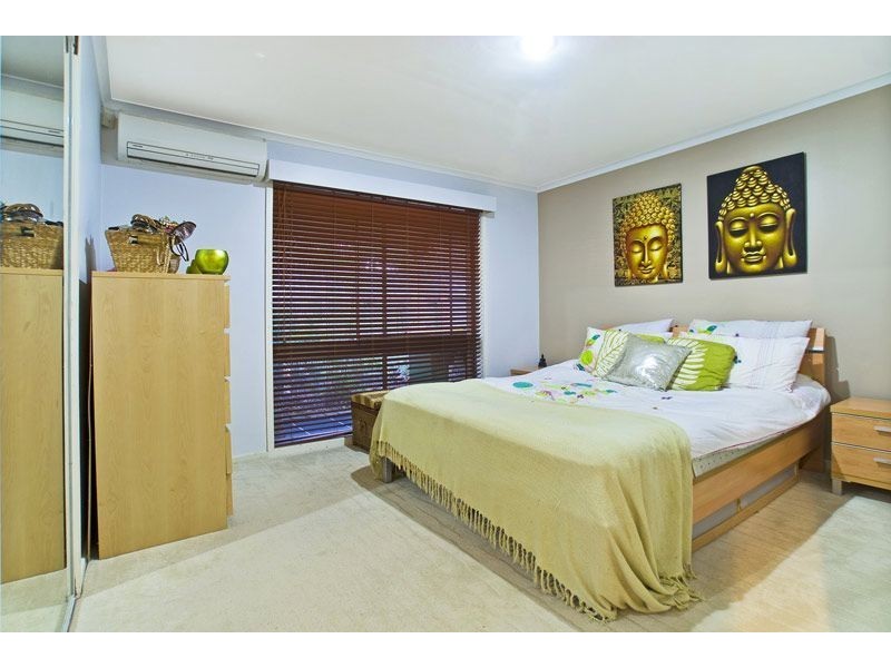 7 Yalgoo Court, Mermaid Waters QLD 4218