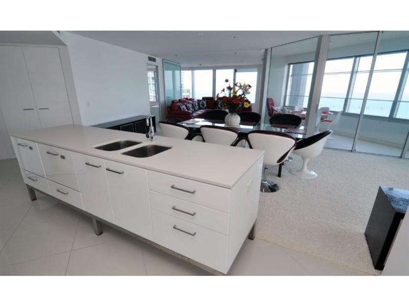 9 Hamilton Avenue, Surfers Paradise QLD 4217