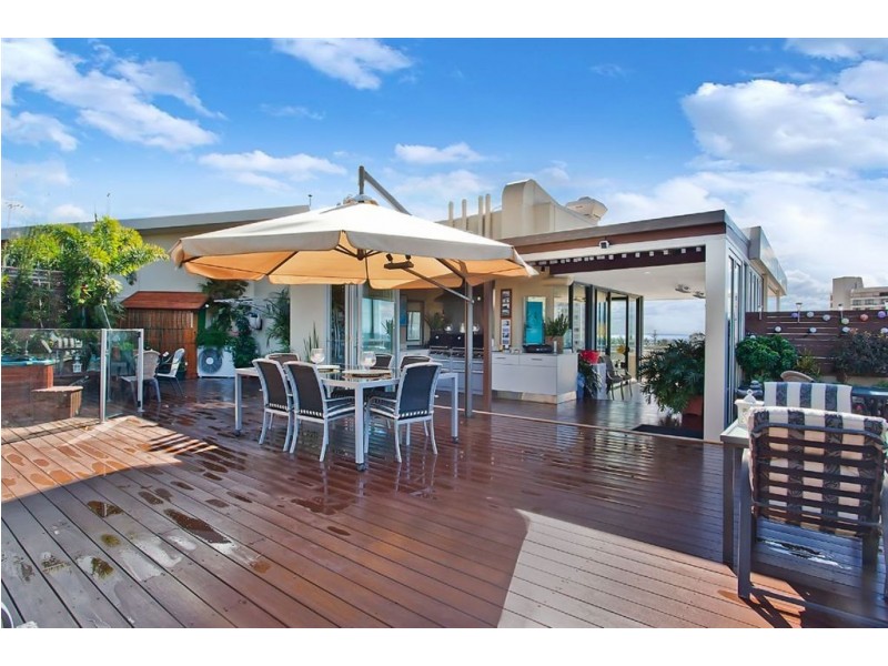 1 Ocean Street, Burleigh Heads QLD 4220