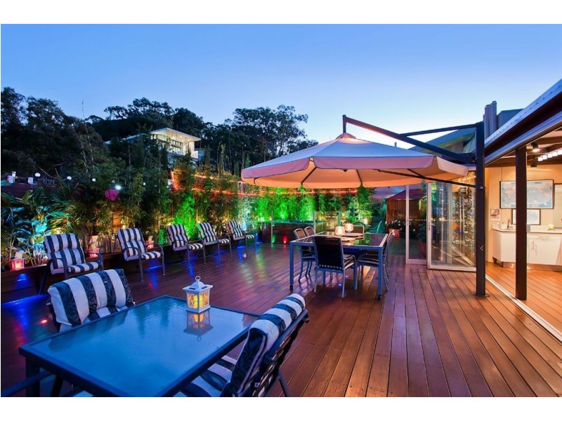 1 Ocean Street, Burleigh Heads QLD 4220