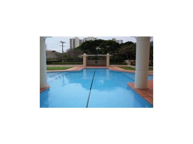 2/129 Surf Parade, Broadbeach QLD 4218