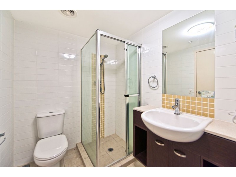 608/18 Fern Street, Surfers Paradise QLD 4217