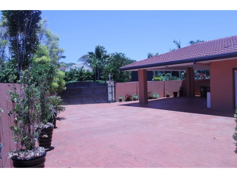 90 Manly Drive, Robina QLD 4226