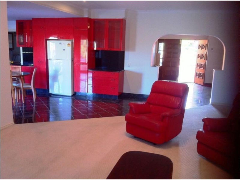 90 Manly Drive, Robina QLD 4226