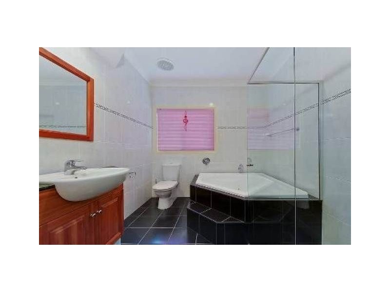 90 Manly Drive, Robina QLD 4226