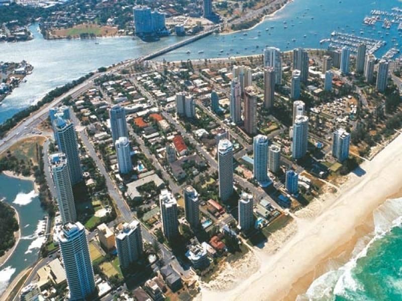 4/22 Montgomery Avenue, Main Beach QLD 4217