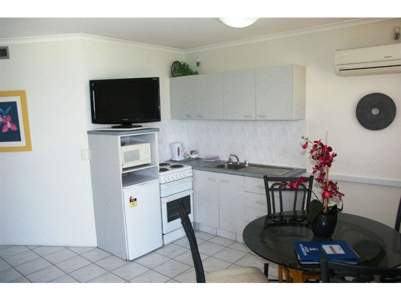 9 Trickett Street, Surfers Paradise QLD 4217
