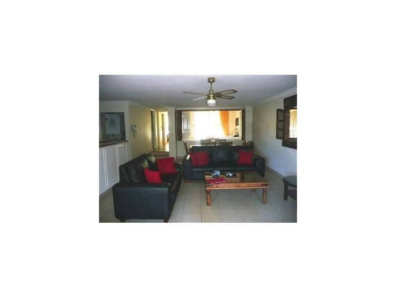 3/4 Northcliffe Tce, Surfers Paradise QLD 4217