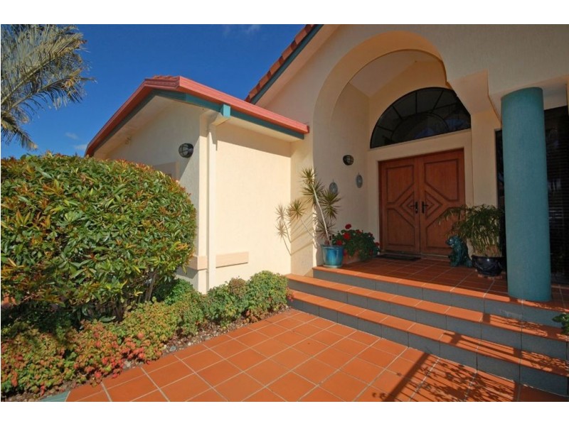 28 Charolais Crescent, Benowa Waters QLD 4217