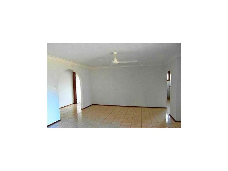 5 Inveray Ave, Benowa Waters QLD 4217