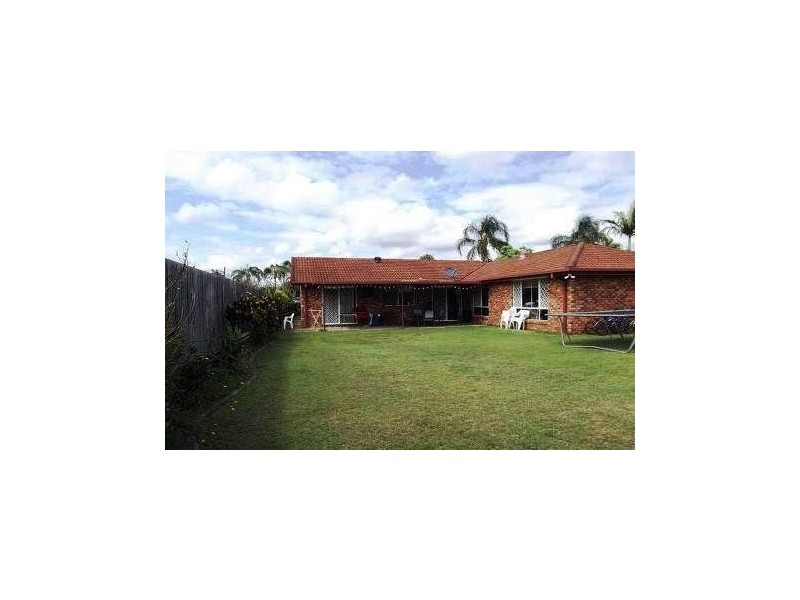 5 Inveray Ave, Benowa Waters QLD 4217