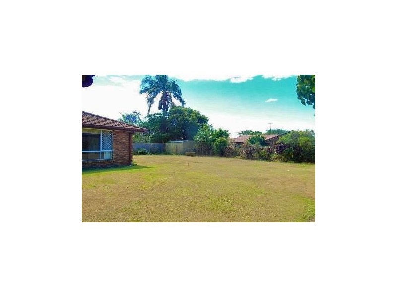 5 Inveray Ave, Benowa Waters QLD 4217