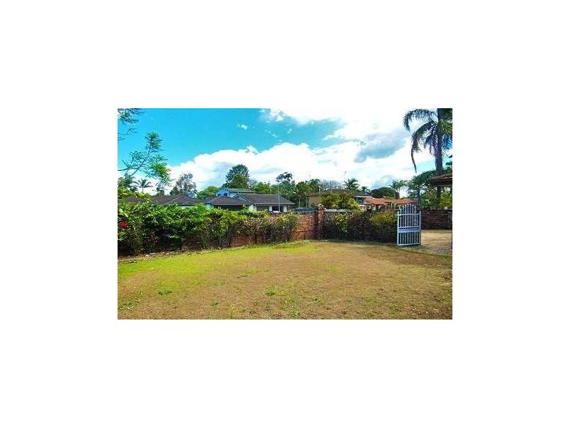 5 Inveray Ave, Benowa Waters QLD 4217